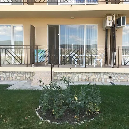 Apartment One-bedroom In Fort Orchid Sunny Beach